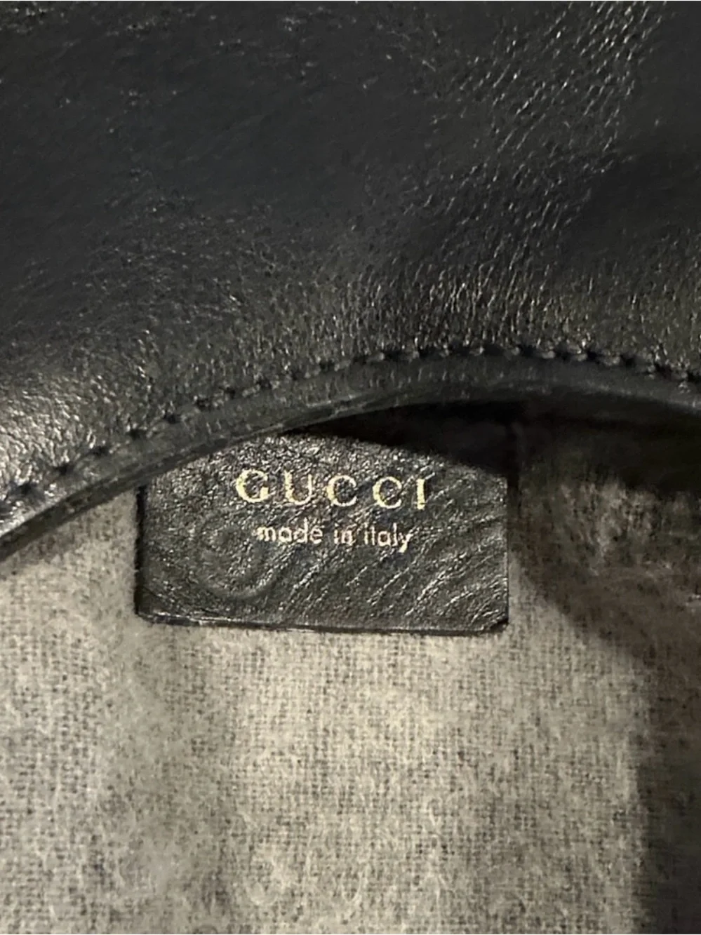 Gucci Black Leather Shoulder Bag with Zebra-Print Scarf - Picture 8 of 11